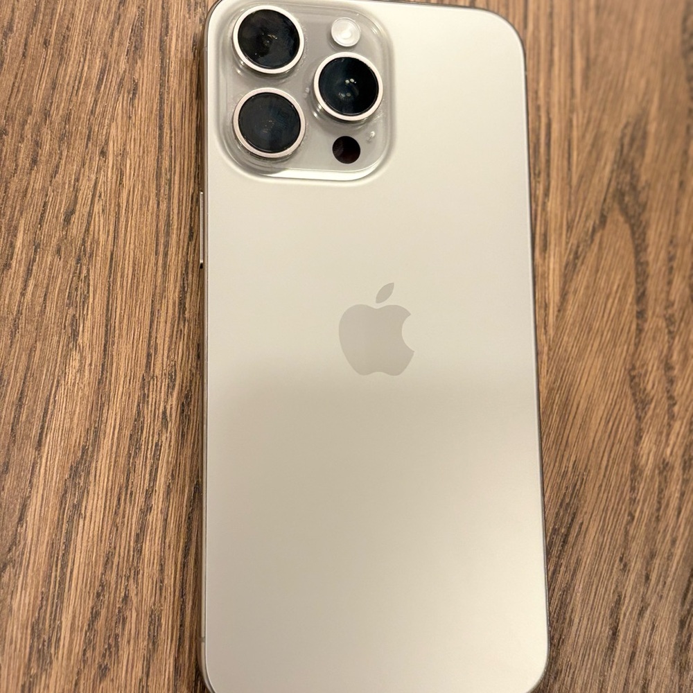 Apple iPhone - White Finish
